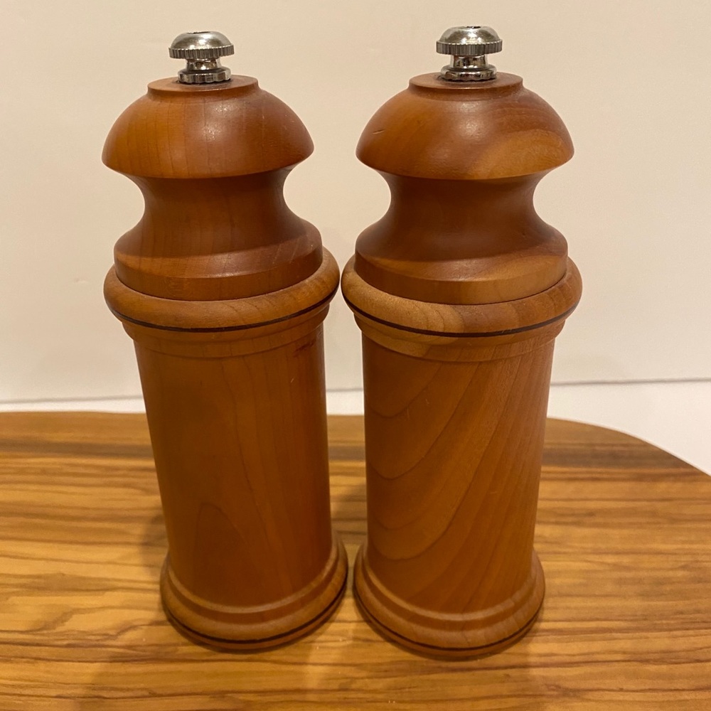 Salt & Pepper Griders - Picture 3 of 16